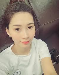 Cuộc tranh cãi quanh hoa hậu đặng thu thảo kéo dài và chia làm hai phe: Chá»‰ Selfie Va Khong Noi Gi Hh Ä'áº·ng Thu Tháº£o CÅ©ng Ä'Æ°á»£c Khen Tin Tá»©c Online