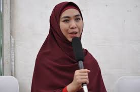 Putra bungsu derita prader willi syndrome, oki setiana dewi nangis usai ketemu tim dokter. Oki Setiana Dewi Sukses Itu Ketika Mati Husnul Khatimah Mina News