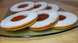 لي ڤالات او صابلي عملاق ساهل و بنين بزاف مع قهوة حليب Les Galettes Ou Sables Geants Youtube Food Desserts Ingredients