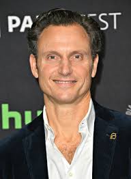 Kamala Harris Endorsements: Here's Who's Backing the VP in the Presidential  Race