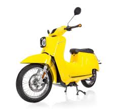 Der verkäufer versichert gleichzeitig das keine verdeckten mängel vorliegen. Neuauflage Der Schwalbe Ddr Moped Feiert Comeback Als E Roller Welt