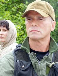 Compressed storytelling versus decompressed storytelling: pros and cons