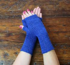 Oct 11, 2019 · fingerless mittens and gloves are easy to knit. Align Fingerless Mitts Tutorial V E R Y P I N K C O M Knitting Patterns And Video Tutorials