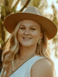 Crystal Hatfield's Instagram, Twitter & Facebook