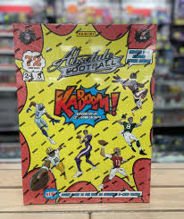 It's the start of a new week and the beginning of December so let's start  it with a KABOOM! Check out the Panini NFL Absolute Football KABOOM! Pop-Up  Countdown Calendar. Each box
