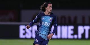 Tomás do lago pontes esteves. Tomas Esteves Quero Impor Me Quero Jogar E Estou Confiante Que Vou Conseguir Fazer Isso I Liga Sapo Desporto