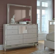 Log into facebook to start sharing and connecting with your friends, family, and people you know. Upholstered Bed Set Hollywood Loft Collection By Michael Amini