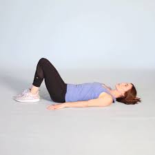 Working across the body with a crunch motion alternate the sides for the prescribed time or reps. Reverse Crunches How To Benefits Variations And Safety Tips