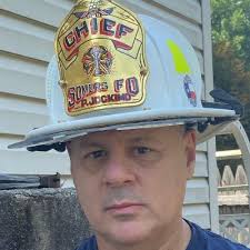 Heather Bacon (@17beeker75)