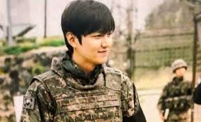 Due to a car accident at the beginning of his acting career, lee min ho was exempt from active duty but still spent nearly two years at a desk job in seoul. Korean Drama Actor Lee Min Ho To Undergo Basic Army Training His Broker Asks Money From Fans Scribble Scroll