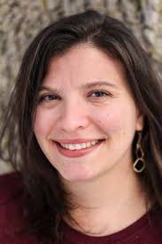 Lisa Seltzer's Instagram, Twitter & Facebook