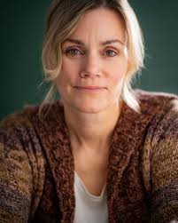 So many expressions of my personality captured in a short amount of time.  We never have to feel trapped in the moment we are in because we can pivot  in an instant