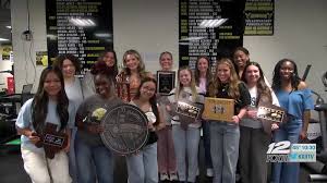 Silo basketball standout Alaria Bell signs with Eastern Oklahoma