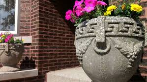 Every aspect of living in chicago, for people who care about their city, their streets, and their homes. Do You Have Your Bungalow S Original Stone Planters If Not Do You Have A Good Replica Please Share Stone Planters Planter Window Chicago Bungalow