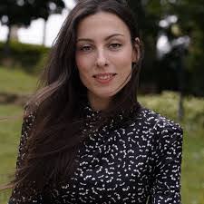 Meredith Whitehead's Instagram, Twitter & Facebook