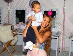 Stylist của Blue IVY chia sẻ video hiếm hoi về Beyoncé và con trai Sir nhảy múa