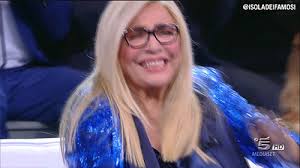 Gemma galgani a uomini e donne, dagli inizi ad oggi! Uomini E Donne L Opinione Di Chia Sulla Puntata Del 15 05 20 Gossipclick Tutto Il Gossip A Portata Di Click