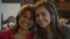 Mother's Day: Mom and daughter lookalikes