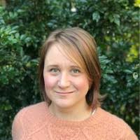 1400+ "Leesa" profiles