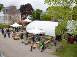 Résidence crous à amiens, la résidence jardin des plantes est située à proximité des transports et des campus universitaires. Fete Des Plantes D Amiens Beaux Jardins Et Potagers