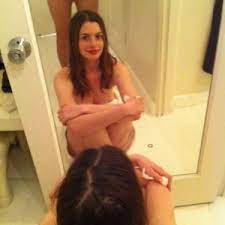 Anne Hathaway Nude LEAKS, Topless & Sex Scenes - UNCENSORED!