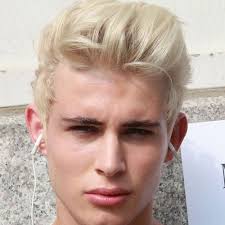 It's a fresh shade of blonde that looks slightly different from warm toned blonde hair dye, and it's become a popular choice of hair color for its uniqueness. Bleached Hair For Men Blonde Platinum Dyed Hairstyles 2020 Guide