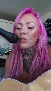 Amber Calhoun's Instagram, Twitter & Facebook