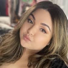 Arianna Garibay's Instagram, Twitter & Facebook