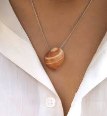 Fill with enough water to just cover sponge. How To Make Your Own Seashell Jewelry 9 Diy Shellicious Tutorials