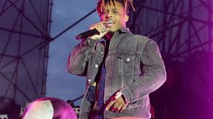 Juice died from a seizure, while in chicago's midway international airport, after landing a private flight from california on dec. Juice Wrld S Girlfriend Ally Lotti Speaks Out On The Rapper S Death