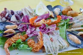 Grigliata di mare mista con pescato del giorno. Ischia It Vermicelloni Con Crudo Di Mare