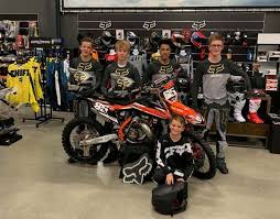 In this case the lc8 990 engine from a ktm smt. Tbs Conversions Ktm Is Compleet Motorcross Enduro Supermoto Mxmag Be