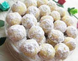 Putri salju kenari · kocok margarin, garam, gula tepung, dan pasta vanila 2 menit sampai lembut. 17 Resep Kue Putri Salju Sederhana Lembut Lumer Di Mulut