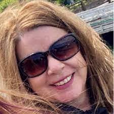 Ronda Huckaby's Instagram, Twitter & Facebook