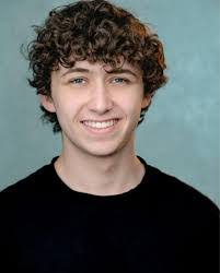 Hilda Small's Instagram, Twitter & Facebook