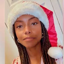 Cara Davis (@SimplyCaraLeigh)