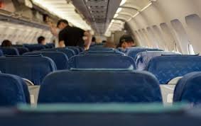 Punições para passageiros indisciplinados começam a valer nesta segunda