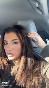 Meet Beatrice: Curvy Influencer and Stylist