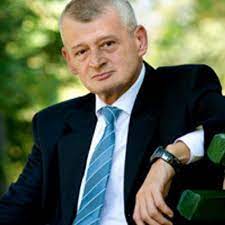 Sorin oprescu și ceilalți 9 inculpați, în silenzio stampa în fața curții de apel bucurești. Sorin Oprescu On Twitter Http T Co Kgbyufgjlh