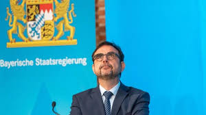Digitaler impfpass in niedersachsens apotheken. Gesundheit Munchen Digitaler Impfpass Das Ein Oder Andere Problem Moglich Bayern Sz De