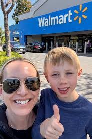 Lisa Davie's Instagram, Twitter & Facebook