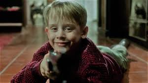 Macaulay culkin, joe pesci, daniel stern and others. Cand Incepe Maratonul Seriei Singur AcasÄƒ Pe Pro Tv