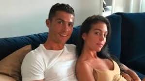 Mit seiner leistung auf dem rasen, aber auch mit seiner kinderschar sorgt weltfussballer cristiano ronaldo immer wieder für schlagzeilen. Cristiano Junior Zum Zweiten Ronaldos Freundin Soll Schwanger Sein