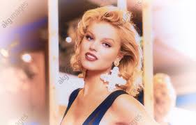 She is of half czech and italian origin model and as well as an actress. Akg Images Eva Herzigova Photo 1995