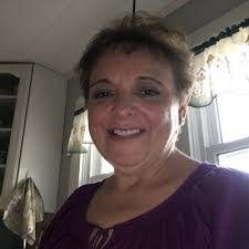 Toni Hebert's Instagram, Twitter & Facebook