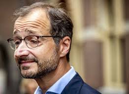 .the eu should strengthen the single market, invest more in innovation and assertively pursue fair and equal trade policies, argue dutch ministers eric wiebes, sigrid kaag and mona keijzer. Coalitie Kwaad Omdat Wiebes Boodschap Uit Troonrede Verklapt Prinsjesdag 2019 Ad Nl
