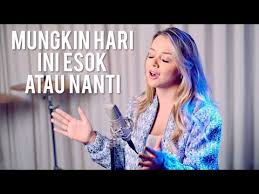 Berjuta memori yang terpatri dalam hati ini. Anneth Mungkin Hari Ini Esok Atau Nanti English Cover Lyrics Emma Heesters