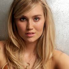 Nora Kirkpatrick's Instagram, Twitter & Facebook