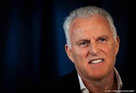 On 13 september 2006, de vries was arrested in. Peter R De Vries Geeft Weinig Om Kritiek Op Vertrouwensrol Wel Nl