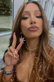 Hi sweetheart, it's me Sasha banks I think a *Hi* from you will surely make  my day ❤️